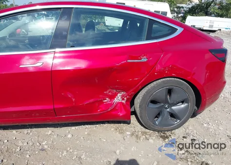 2020 Tesla Model 3 Standard Range Plus Rear-Wheel Drive/Standard Range Rear-Wheel Drive из США, поврежденный, VIN 5YJ3E1EAXLF784960